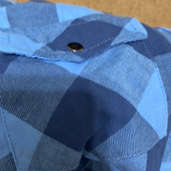 Boys xl blue checkered button shirt - Picture 5 of 5